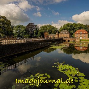 Vorburg von Burg Anholt am Vormittag